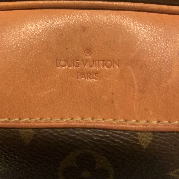 ๐ฏ Authentic Louis Vuitton Trouvile Monogram Canvas bag. - Picture 4 of 17